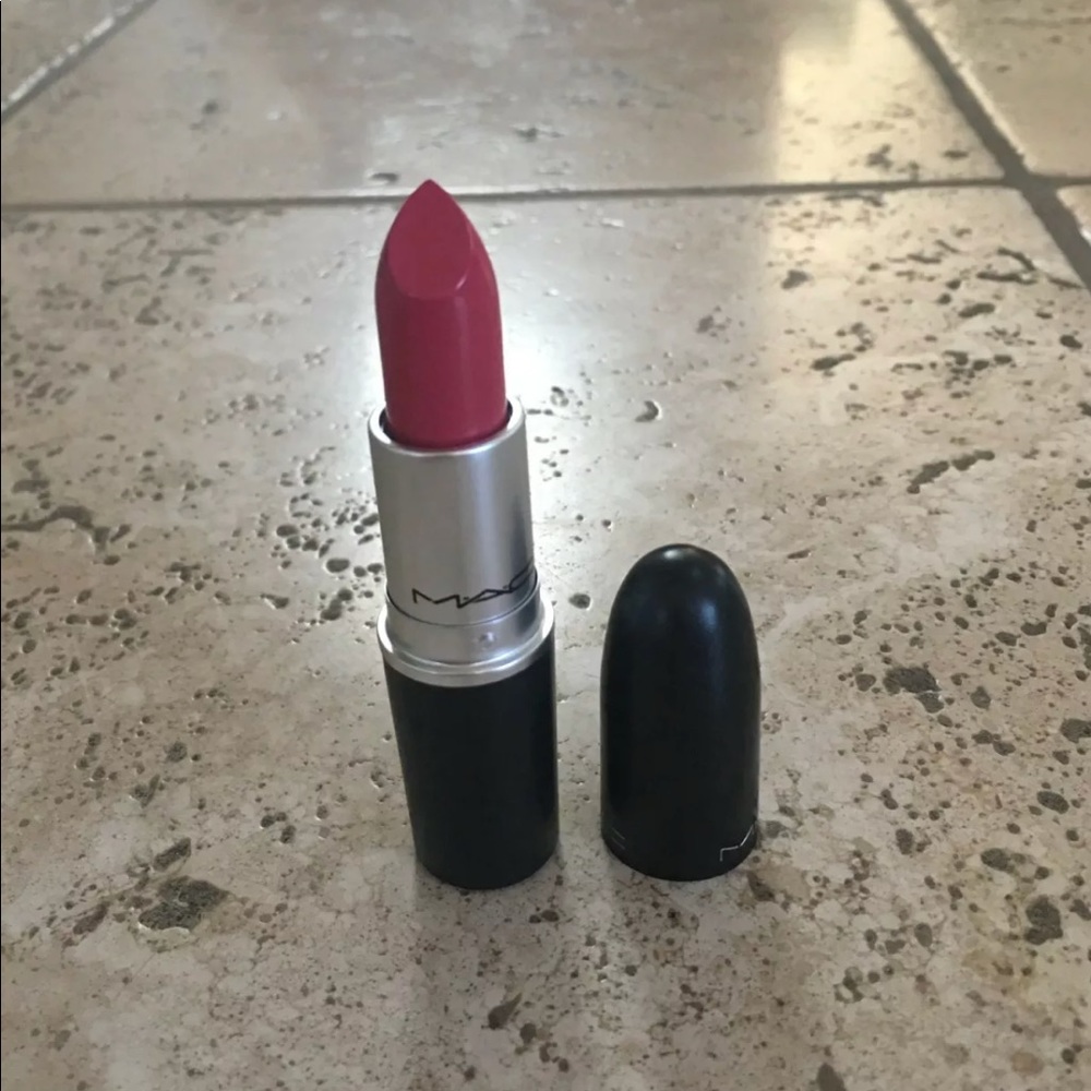 MAC Speak Louder Lipstick